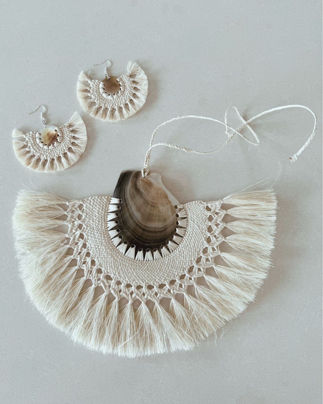 Cook Islands Handmade Rito Earring &amp; Necklace Set - Natural - Large